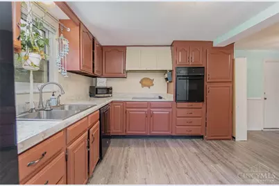 1020 N 11th Street, Miamisburg, OH 45342 - Photo 8