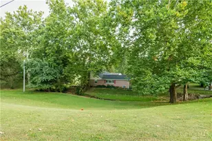 1020 N 11th St, Miamisburg, OH 45342 - Photo 1