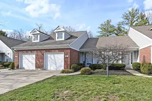 1073 Wittshire Cir, Anderson Township, OH 45255 - Photo 2