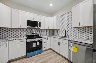 112 Valencia St, Cincinnati, OH 45219 - Photo 8