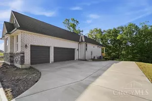 3561 Sunny Acres Dr, Ross Township, OH 45013 - Photo 2