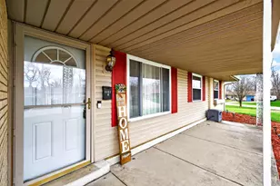 8063 Washington Park Dr, Miami Township, OH 45459 - Photo 6