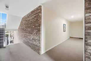 9750 Bunker Hill Ln, Montgomery, OH 45242 - Photo 6