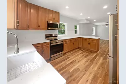 155 Bonham Road, Wyoming, OH 45215 - Photo 8