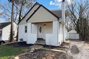 155 Bonham Rd, Wyoming, OH 45215 - Photo 1