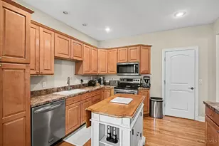 6772 Prairie View Dr, Hamilton Township, OH 45036 - Photo 8