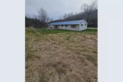 1922 St Rt 136, Manchester, OH 45144 - Photo 4