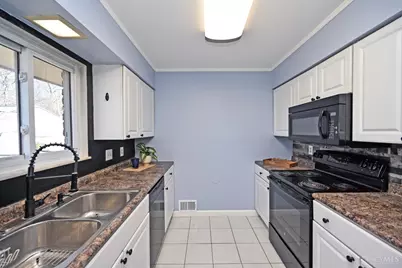 2456 Fulbourne Drive, Colerain Township, OH 45231 - Photo 10