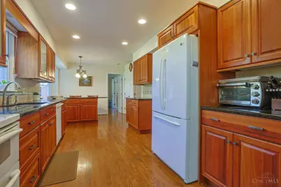 9441 Wyoming Point Place, Springfield Township, OH 45231 - Photo 18