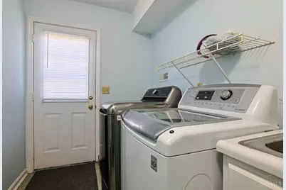 9441 Wyoming Point Place, Springfield Township, OH 45231 - Photo 24