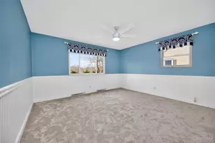 8674 Hollyhock Dr, Springfield Township, OH 45231 - Photo 46