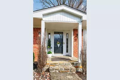 8674 Hollyhock Drive, Springfield Township, OH 45231 - Photo 6