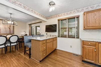 1407 Graymont Court, Springfield Township, OH 45240 - Photo 12