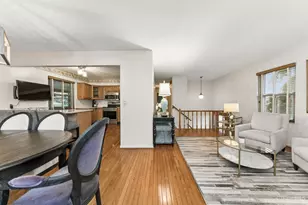 1407 Graymont Ct, Springfield Township, OH 45240 - Photo 4