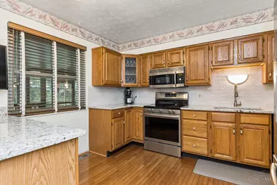 1407 Graymont Court, Springfield Township, OH 45240 - Photo 14