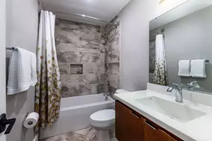 808 Elm St, Cincinnati, OH 45202 - Photo 22