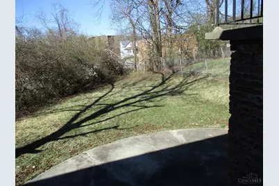 3578 Fieldcrest Drive, Cincinnati, OH 45211 - Photo 4