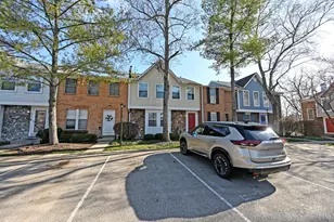 844 S Woodlyn Dr, Anderson Township, OH 45230 - Photo 2