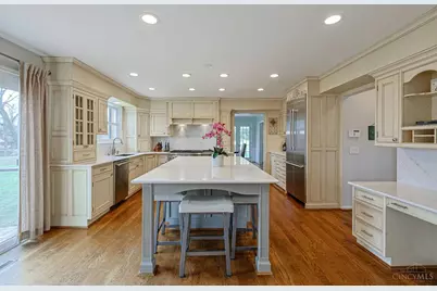 8000 Blome Road, Indian Hill, OH 45243 - Photo 18