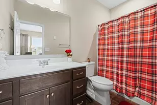 2850 Buckridge Dr, Miami Township, OH 45233 - Photo 18