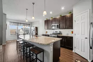 2850 Buckridge Dr, Miami Township, OH 45233 - Photo 10