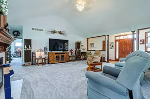 1305 Courtney Dr, Hamilton, OH 45013 - Photo 10