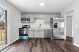 2043 E Teralta Cir, Cincinnati, OH 45211 - Photo 8