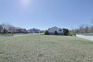 3485 Queen Victoria Ct, Beavercreek, OH 45431 - Photo 24