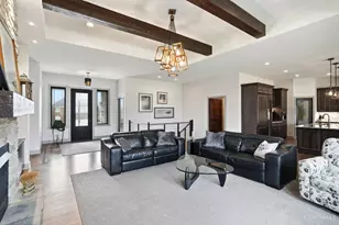 2239 Quail Run Farm Ln, Green Township, OH 45233 - Photo 6