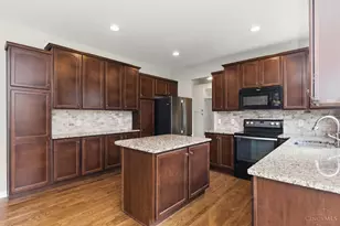 1253 Autumnview Dr, Batavia Township, OH 45103 - Photo 16