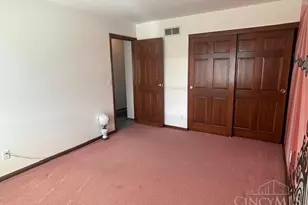 1944 Creswell Dr, Springfield Township, OH 45240 - Photo 18