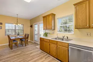 209 Morgan Cir, Oxford, OH 45056 - Photo 6