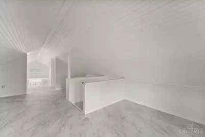 221 Crescent Avenue, Cincinnati, OH 45215 - Photo 24