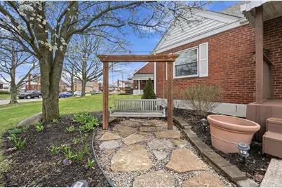 1216 Alwil Drive, Cincinnati, OH 45215 - Photo 2