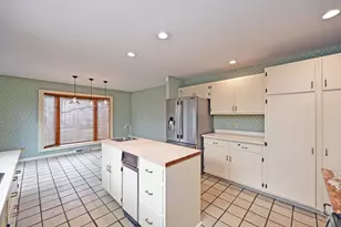 9031 Winthrop Dr, Montgomery, OH 45249 - Photo 22