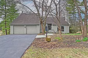 9031 Winthrop Dr, Montgomery, OH 45249 - Photo 2