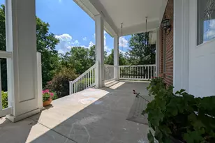 396 Country Manor Dr, Adams Township, OH 45177 - Photo 4