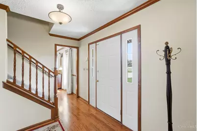 8909 Saxton Drive, West Chester, OH 45069 - Photo 4