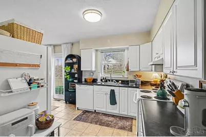 10474 Gloria Avenue, Colerain Township, OH 45231 - Photo 8