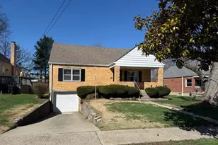 1023 Woodbriar Ln, Cincinnati, OH 45238 - Photo 2