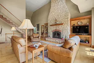 3051 E Spring Valley Paintersville Rd, Caesarscreek Twp, OH 45385 - Photo 16