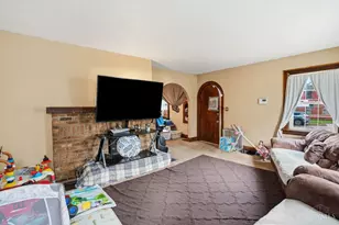 2715 W North Bend Rd, Cincinnati, OH 45239 - Photo 4