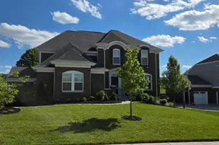 2759 Buckridge Dr, Cincinnati, OH 45233 - Photo 1