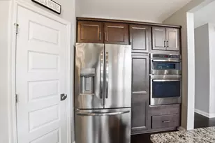 2759 Buckridge Dr, Cincinnati, OH 45233 - Photo 16