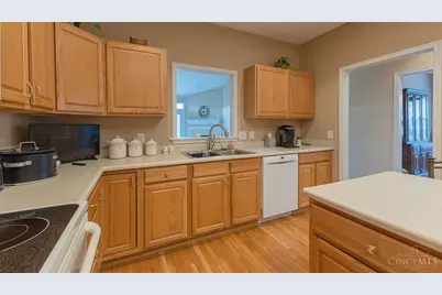 9601 Pebble View Drive, Colerain Township, OH 45252 - Photo 12