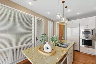 428 Oregon St, Cincinnati, OH 45202 - Photo 16