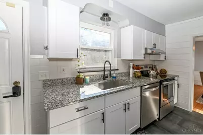 2560 Ridgeland Place, Cincinnati, OH 45212 - Photo 18