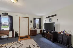 713 Riverbirch Rd, Washington Court Hous, OH 43160 - Photo 4