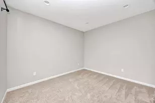 3114 Elliott Manor Dr, Deerfield Township, OH 45040 - Photo 6