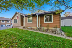 6042 Cinnamon Tree Ct, Clayton, OH 45322 - Photo 2